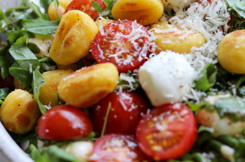 Gnocchi-Salat mit Mozzarella