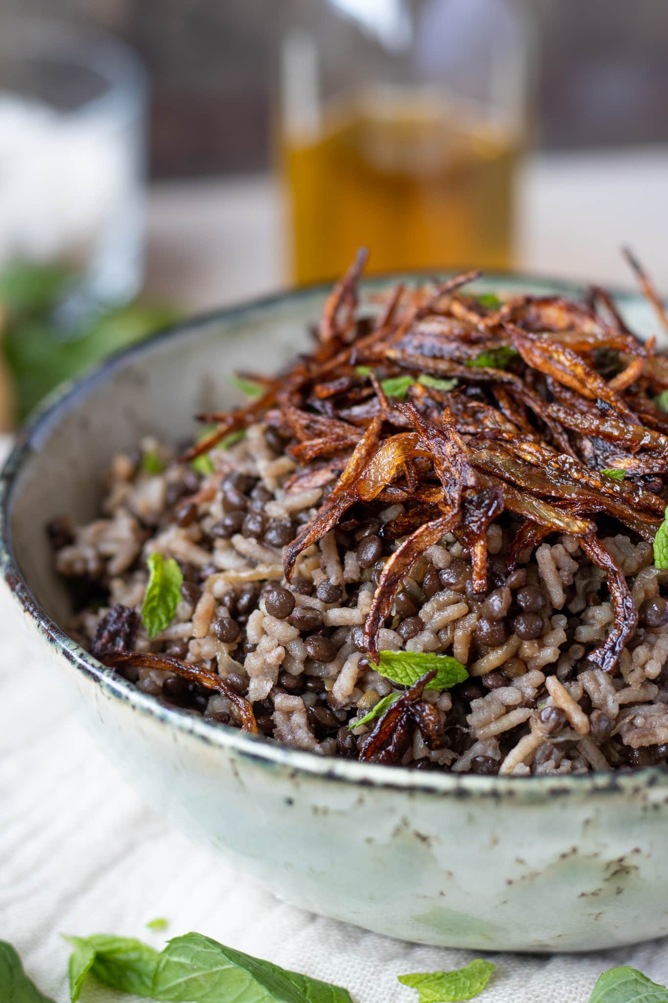 Mujadara – Linsen und Reis mit gerösteten Zwiebeln und frischer Minze