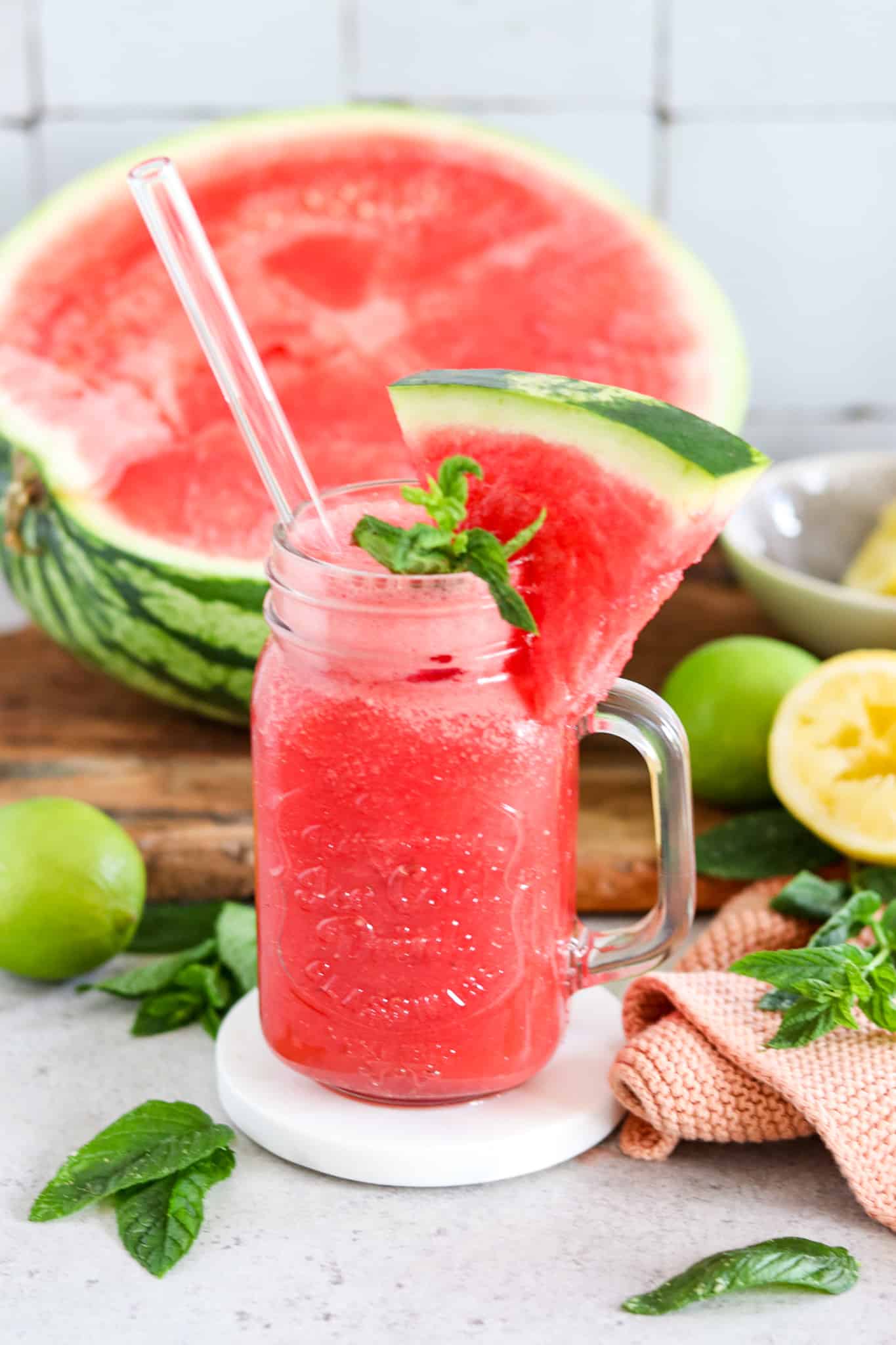 Wassermelonen Smoothie, serviert in einem Glas