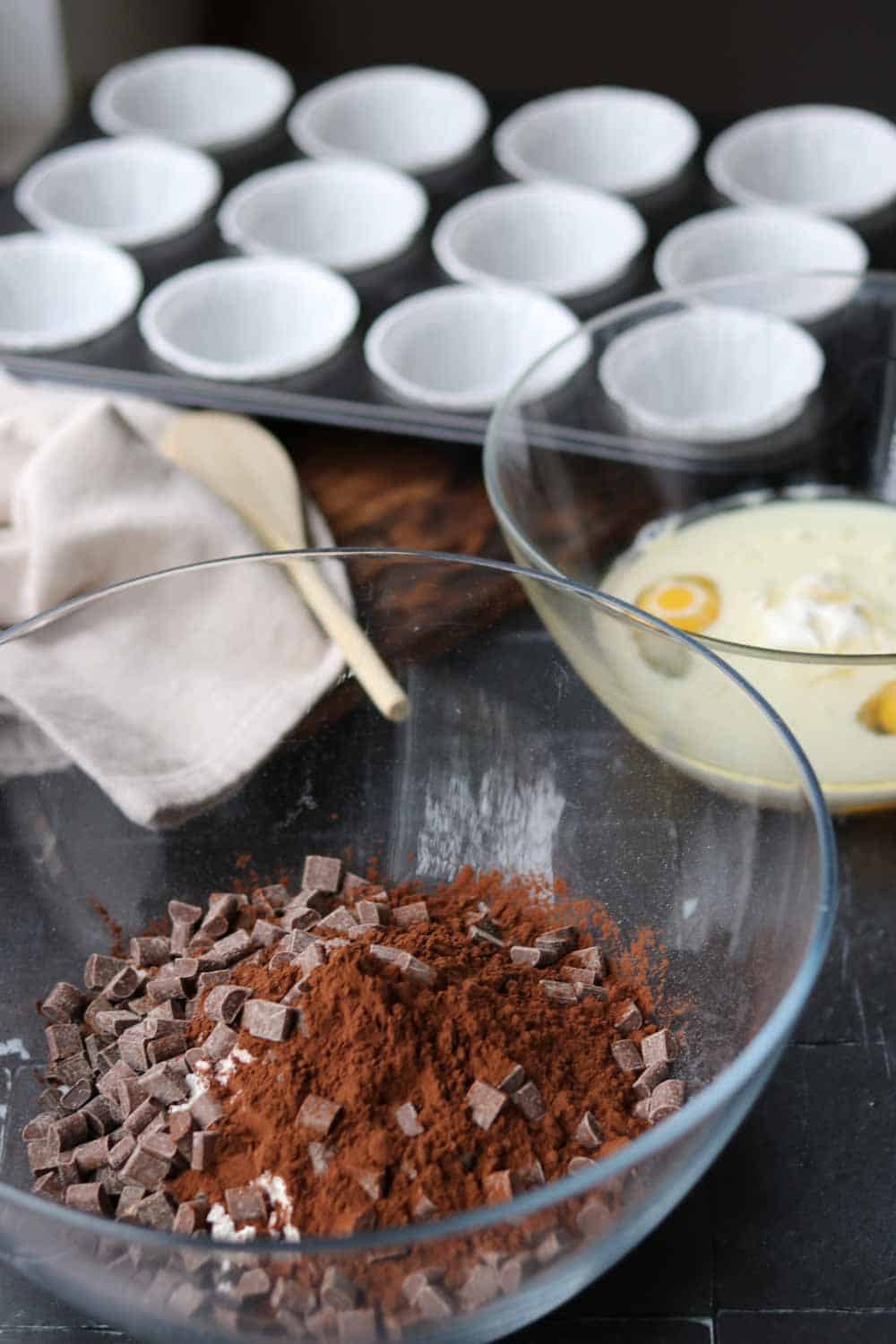 Schritt 1: Double Chocolate Muffins, alle Zutaten bereit gestellt