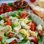 tortellini salat zum grillen mit tomaten in vierteln parmesan artischocken und rucola