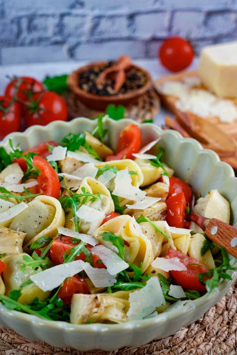 Tortellini Salat zum Grillen (einfach & lecker)