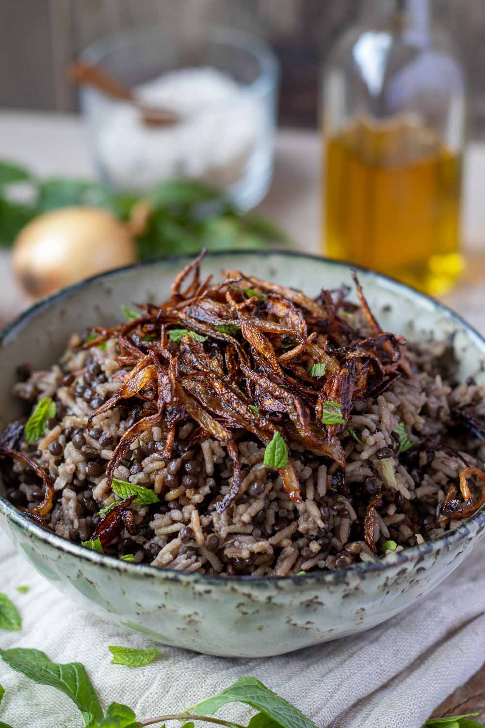 Mujadara – Linsen und Reis mit gerösteten Zwiebeln und frischer Minze