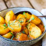 Einfaches Kartoffelgulasch Rezept mit haben kartoffeln
