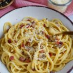 4 Zutaten Spaghetti Carbonara ohne Sahne und Parmesan