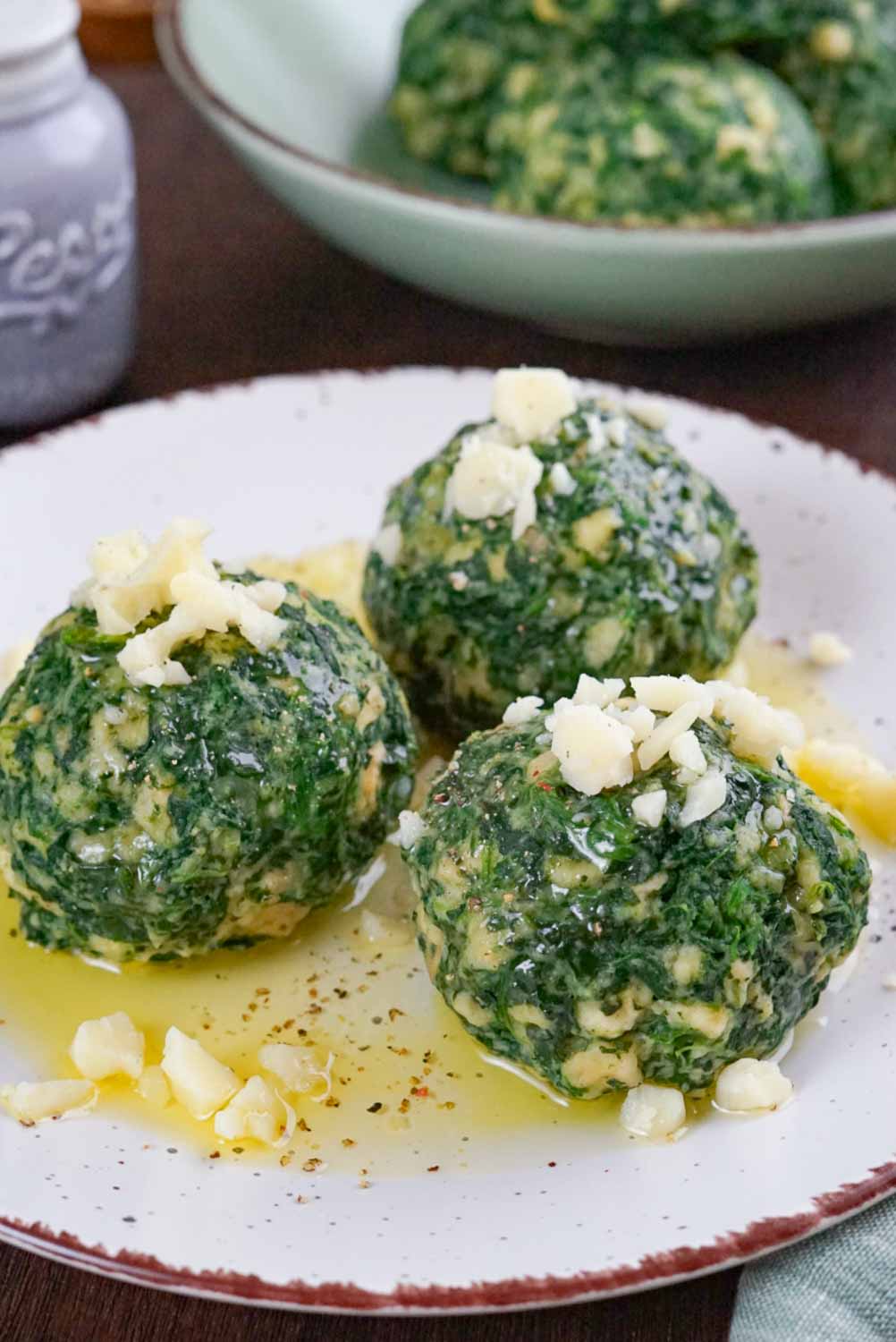 spinatknödel rezept drei knödel mit butter