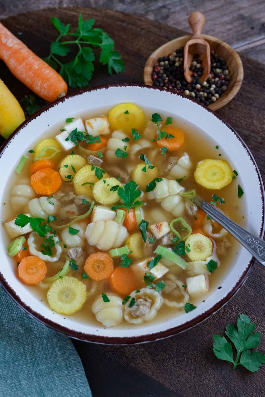 rindfleischsuppe mit gemüse